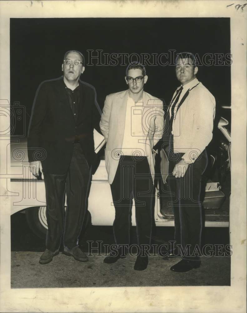 Load image into Gallery viewer, 1964 Press Photo Allan Bruce Hutchinson arrested for the 7-11 Food Store robbery
