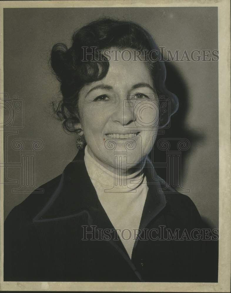 1971 Press Photo Mrs. T. Milton Hynes, Ladies of Charity - noo33275