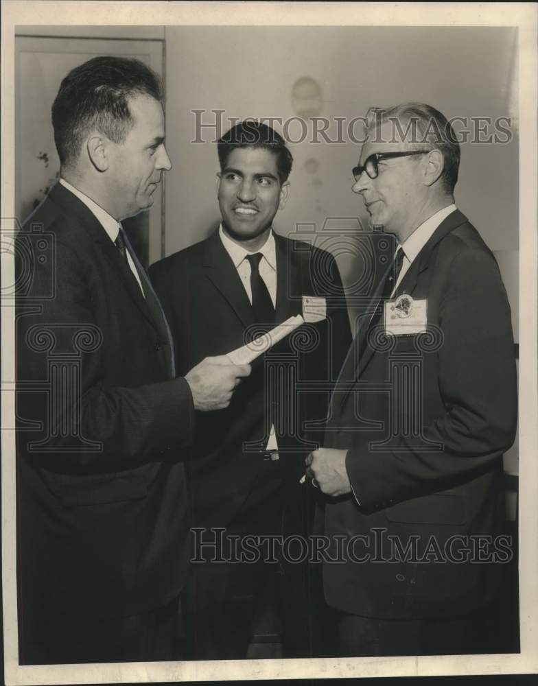 Load image into Gallery viewer, 1966 Press Photo Institute of Electrical and Electronics Engineers - noo33314
