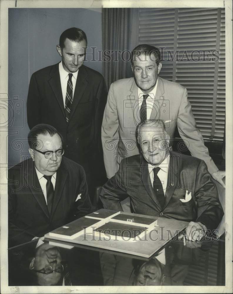 1966 Press Photo Principals of the $3 million Maison Blanche Westside Store