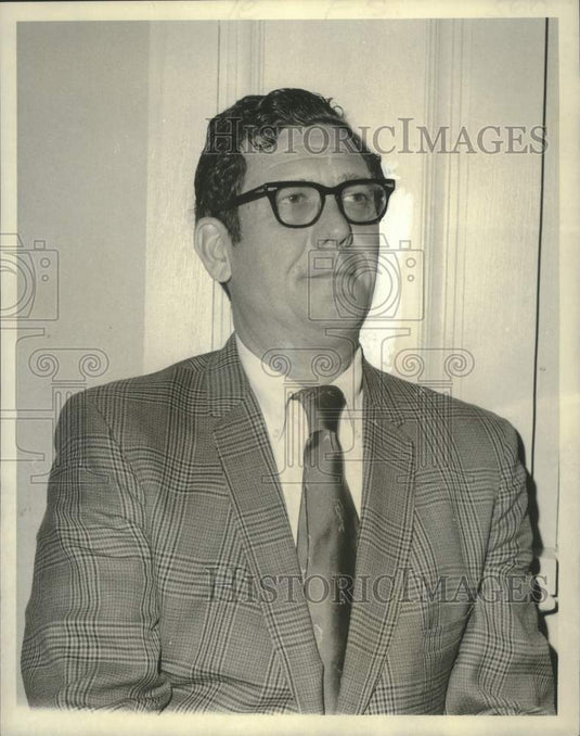 1972 Press Photo Harrison Jones, President of Louisiana Land Title Bureau
