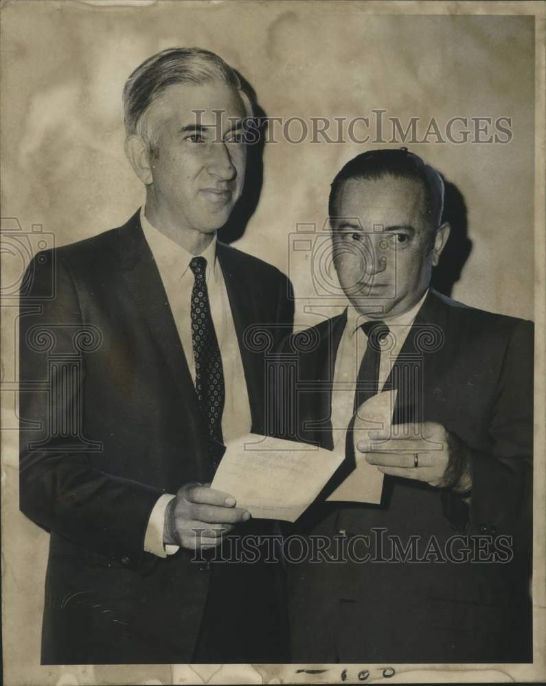 Load image into Gallery viewer, 1969 Press Photo Speakers at management of cancer patients at Louisiana State
