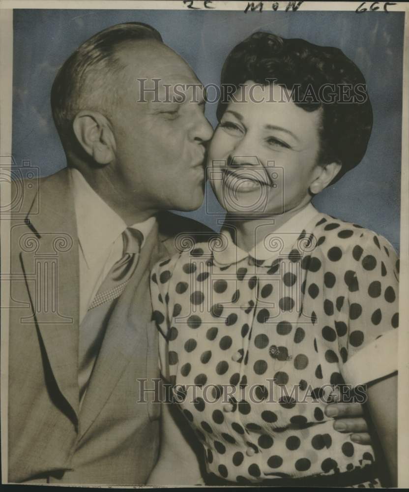 1954 Press Photo Governor Goodwin Knight of California, Fiancee Virginia Carlson- Historic Images