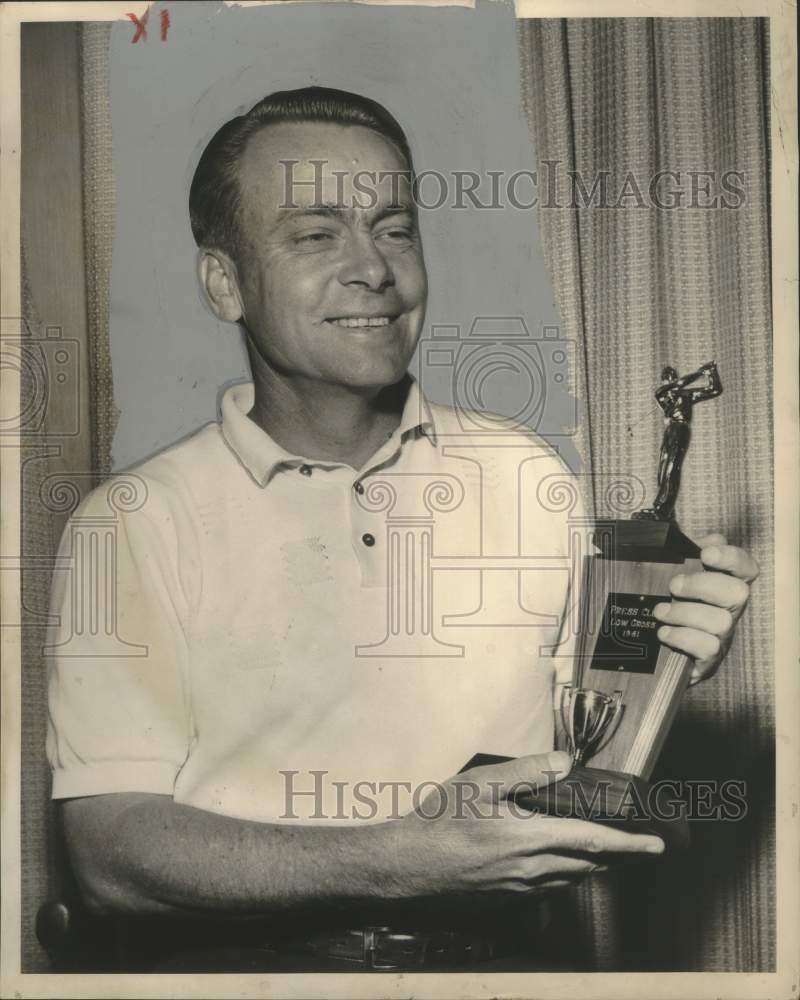 1960 Press Photo Golf - O.K. Le Blane with Trophy - noo35160