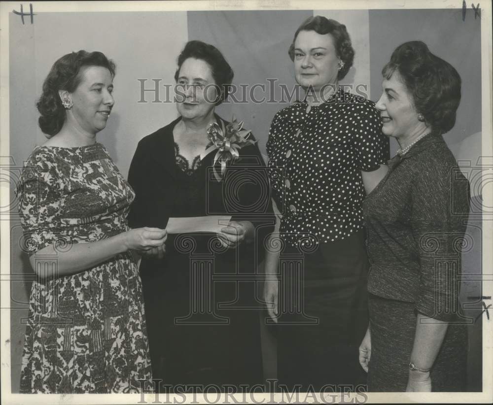 1960 Press Photo Louisiana Federation of Business and Professional Women&#39;s Club- Historic Images