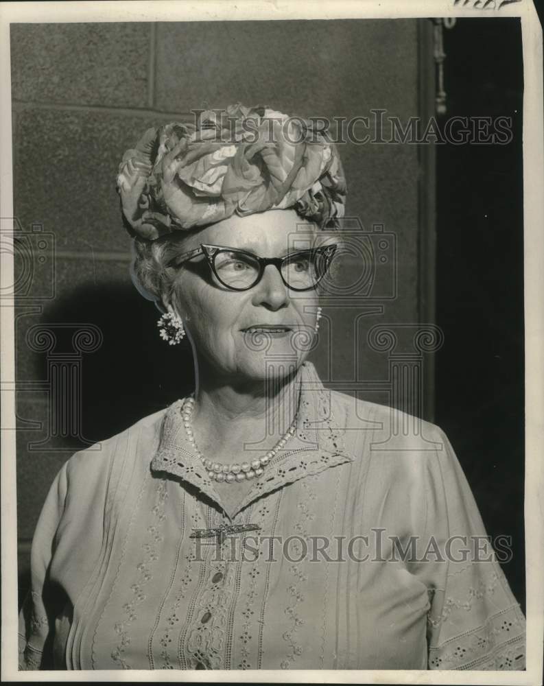 1963 Press Photo Mrs. W. Henderson, president of Sunshine Society, New Orleans- Historic Images