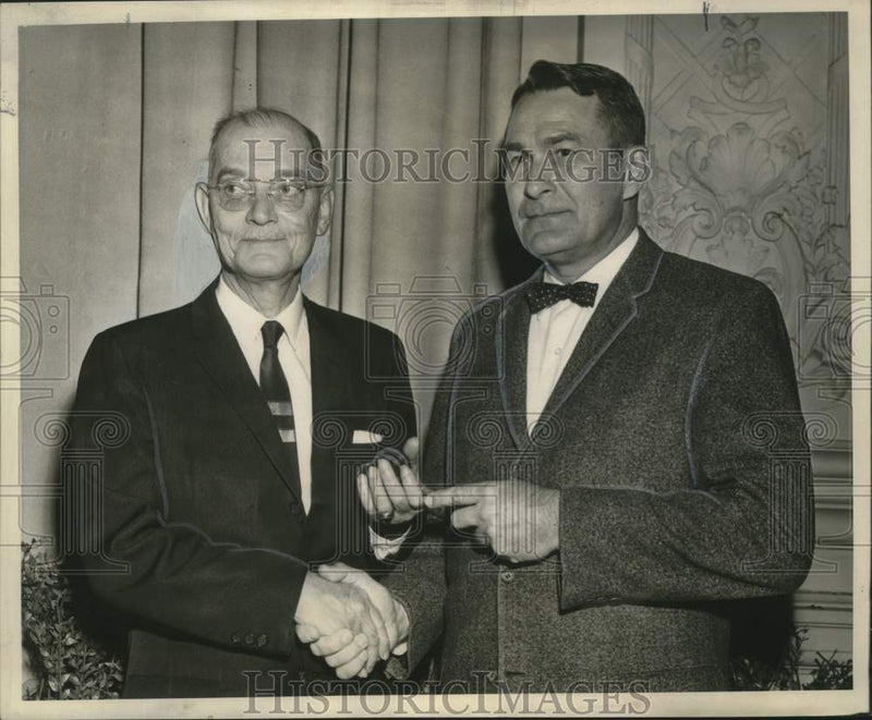 Load image into Gallery viewer, 1964 Press Photo T. Edward Ernst &amp; Allen Jensen- Engineers Club of New Orleans
