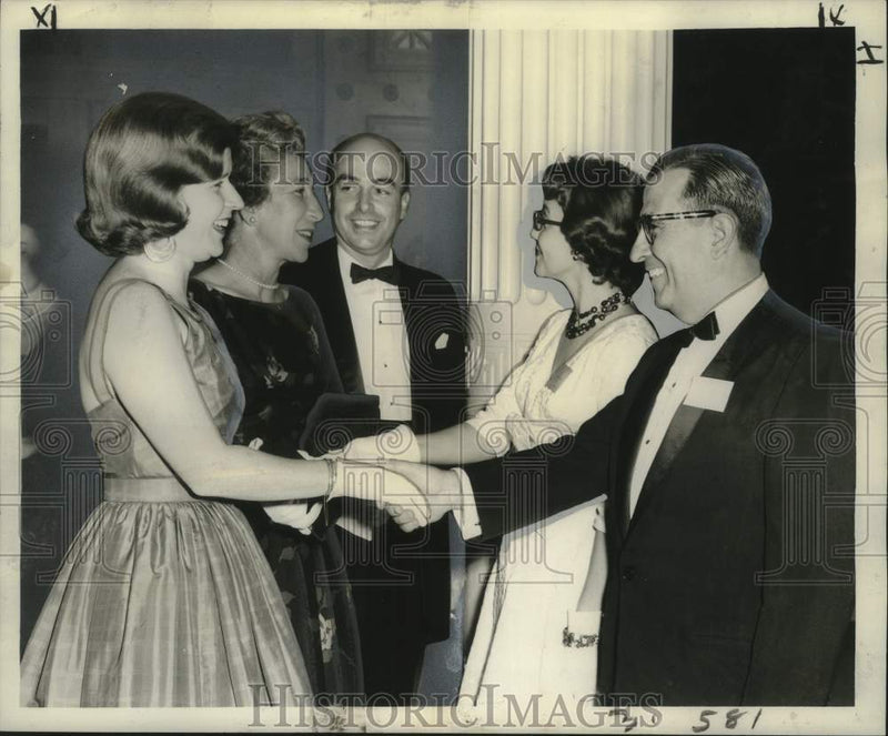 Load image into Gallery viewer, 1959 Press Photo Count Kield Gustav Knuth-Winterfeldt &amp; wife welcomed at Moisant

