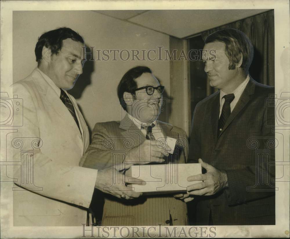 1973 Press Photo Pairings-Johnny Pott Cystic Fibrosis Celebrity Golf Tournament- Historic Images