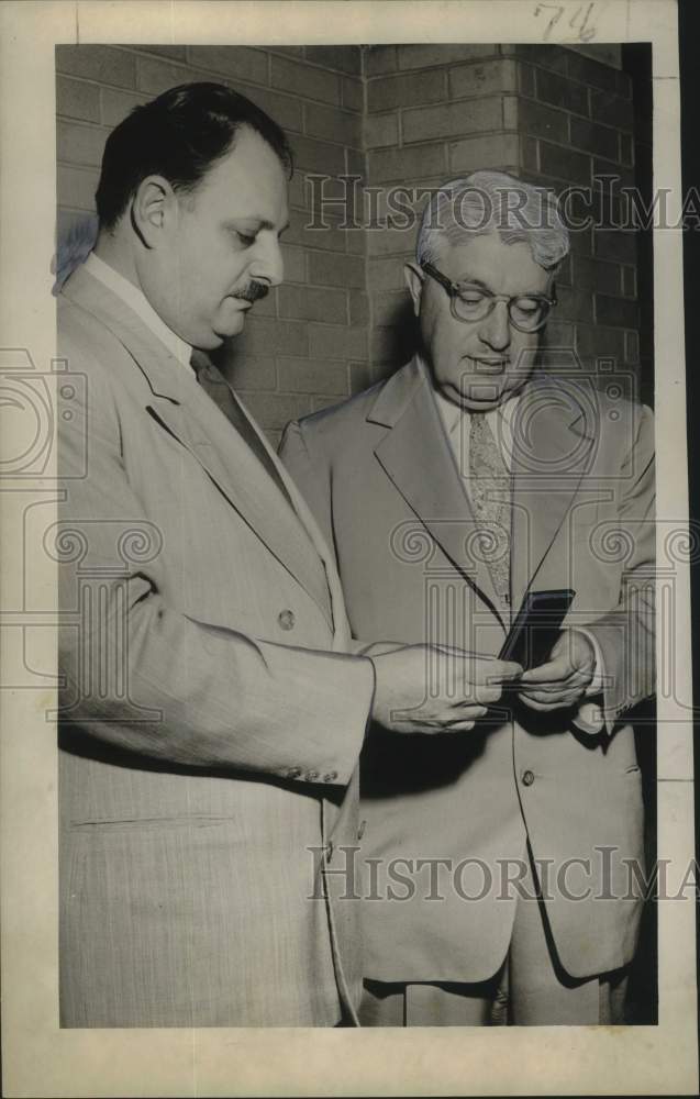 Load image into Gallery viewer, 1953 Press Photo Dr. B. Bernard Weinstein and Dr. Abraham Levinson - noo37377
