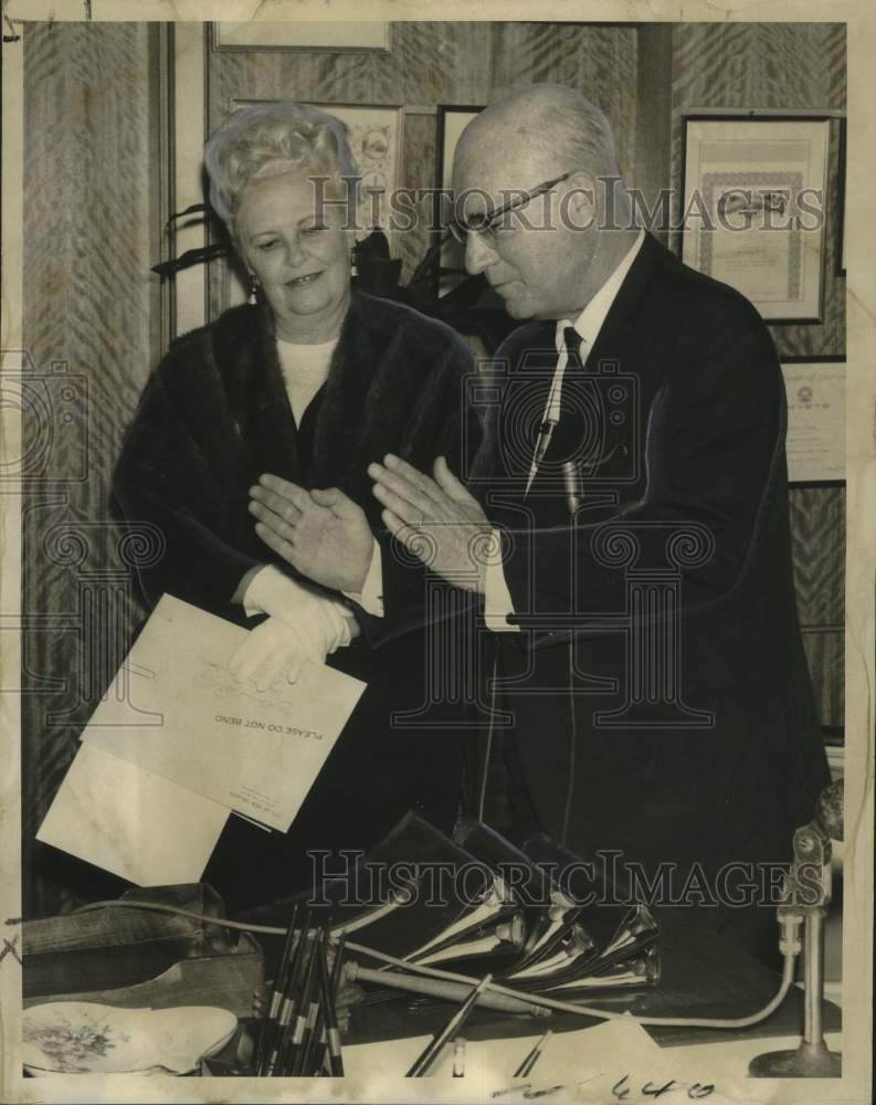 1968 Press Photo Ben Levy, New Orleans chief administrative officer &amp; wife