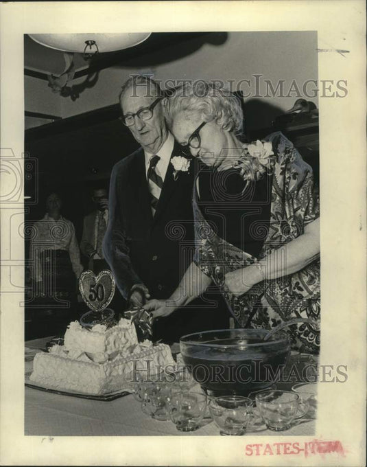 1972 Press Photo Mr. and Mrs. L.D. Jobe Sr.'s Golden Wedding Anniversary - Historic Images