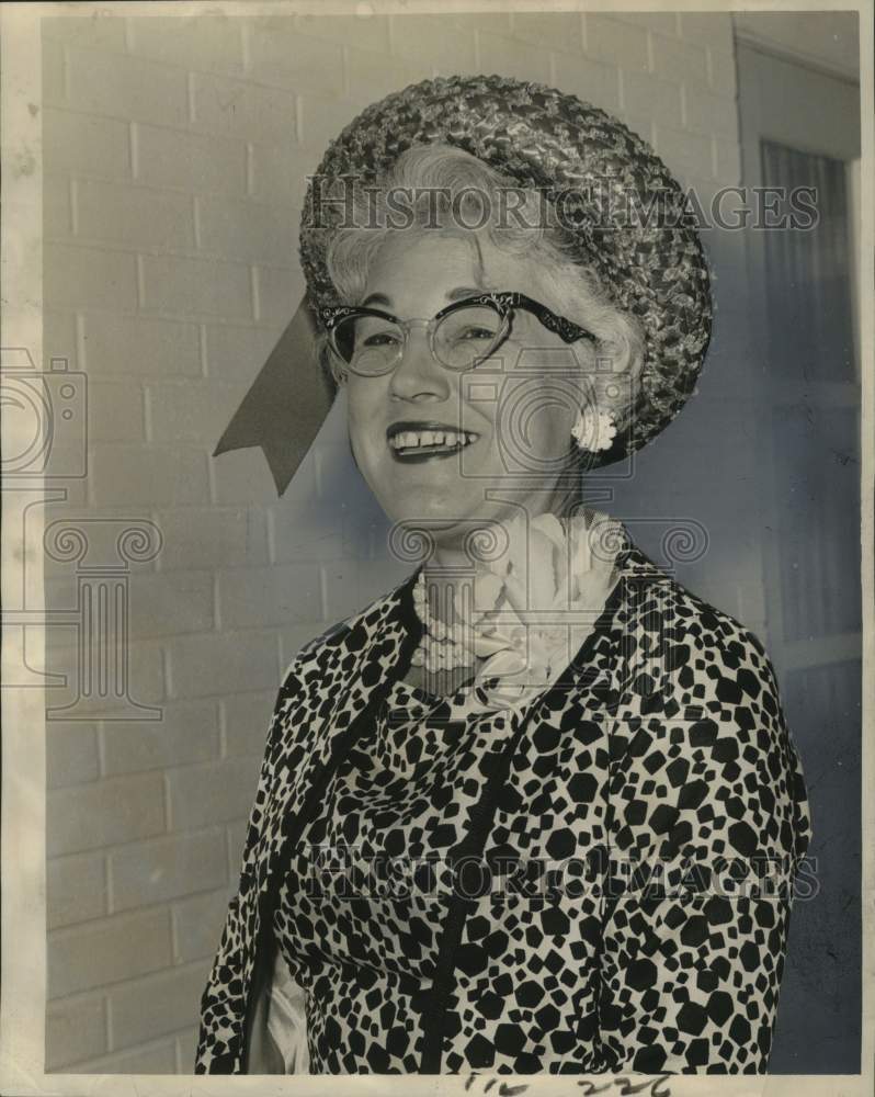 1962 Press Photo Mrs. Fred W. Kramer, president of the Pontalbans - noo38006