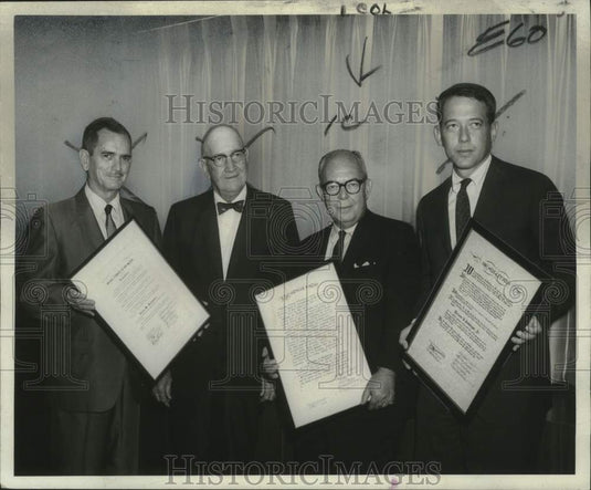 1966 Press Photo Former Board members- Housing Authority of New Orleans honored