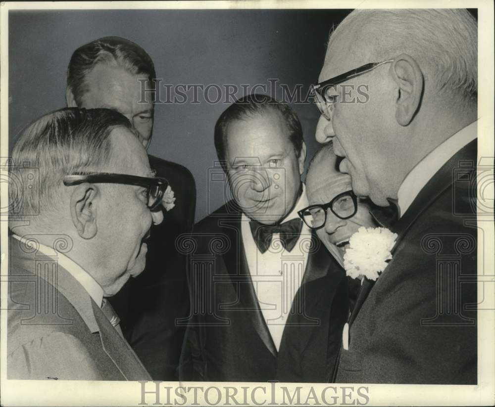 1971 Press Photo Louisiana's legislatures talk at dinner in New Orleans- Historic Images