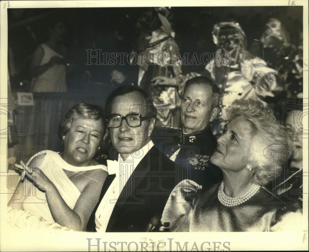 1981 Press Photo Washington officials and leaders at performance- Historic Images