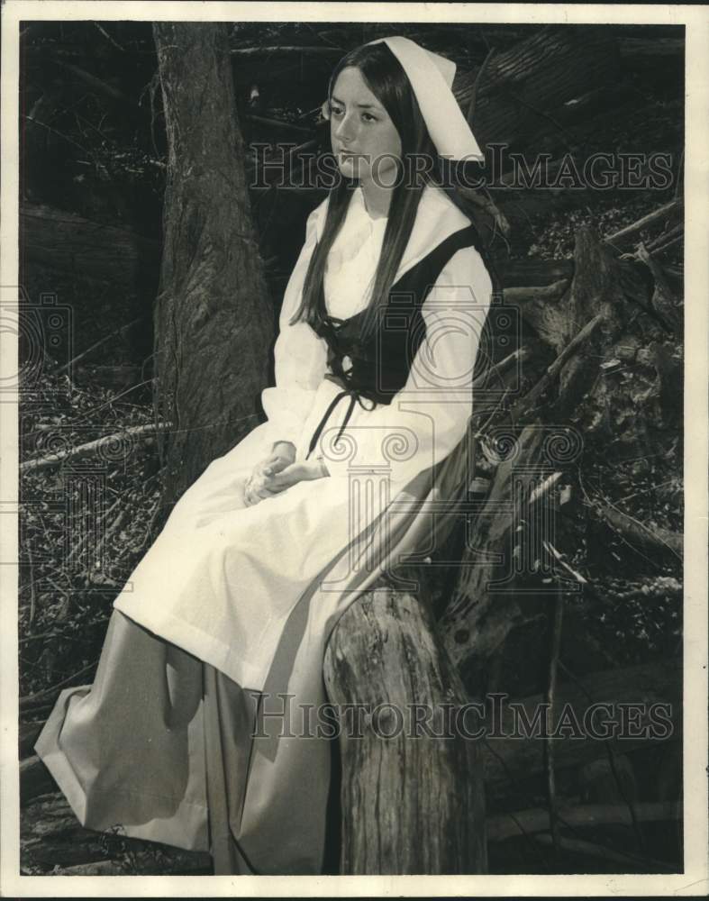 1971 Press Photo Mary K. Marchand of Louisiana as Acadian girl in Washington DC