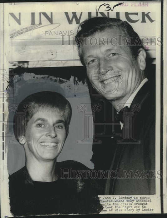 1968 Press Photo New York Mayor John V. Lindsay at the theater - noo39133