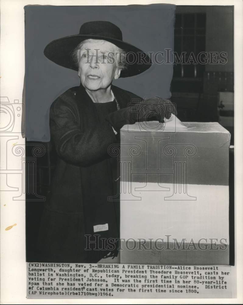 1964 Press Photo Alice Roosevelt Longworth, voting for President Johnson - Historic Images