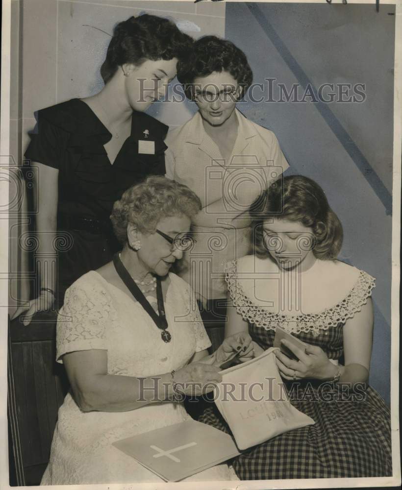 1960 Press Photo 34th annual session of Louisiana- Order of Rainbow for Girls- Historic Images