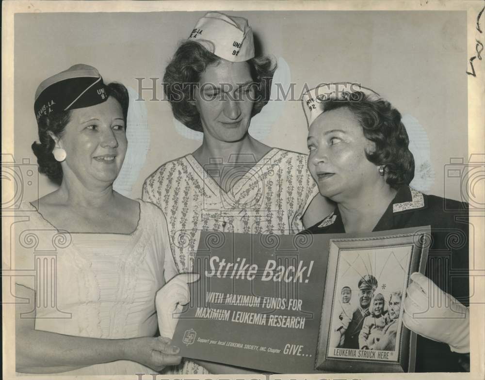 1963 Press Photo Mrs. Mollie F. Kozlowski and volunteers for leukemia drive