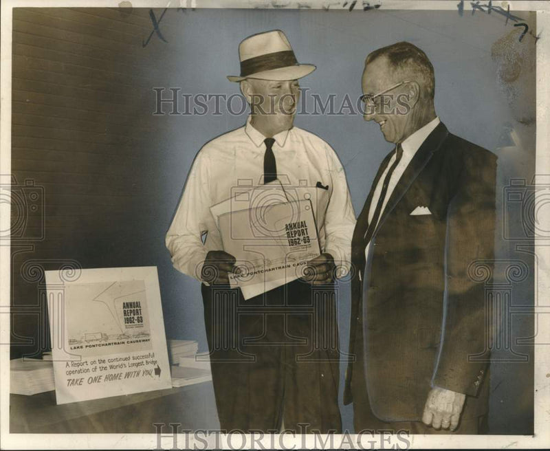 Load image into Gallery viewer, 1964 Press Photo Wallace Leger &amp; Wilfred Lacy-Pontchartrain Expressway Exhibit
