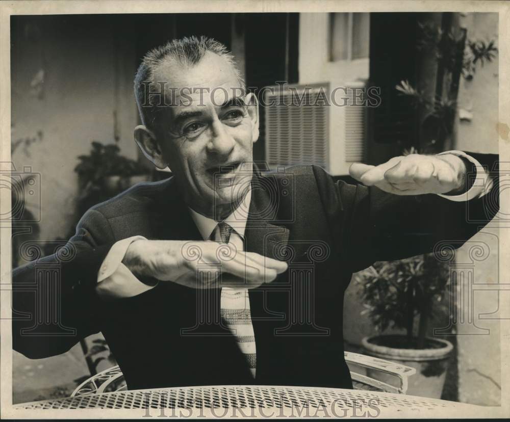 1964 Press Photo Professor Louis Leprince-Ringuet explaining atomic research