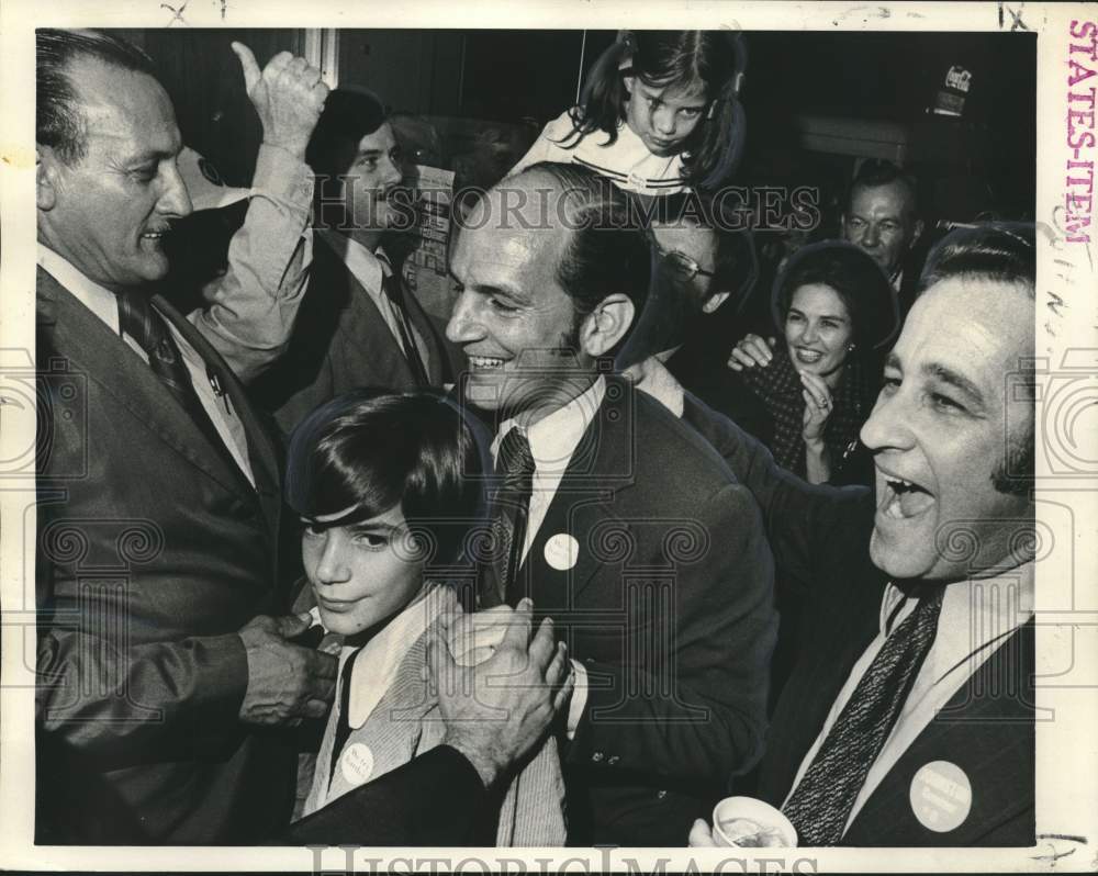 1971 Press Photo State Senator J. Bennett Johnston, celebrates election results- Historic Images