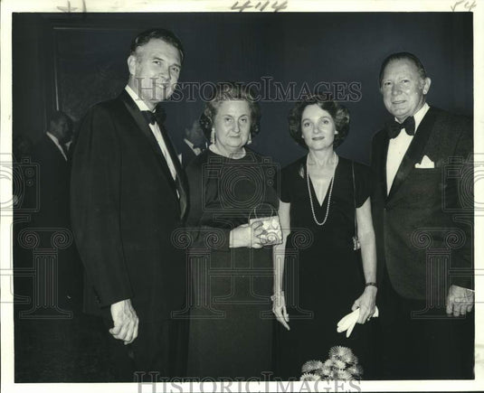 1978 Press Photo Mr. & Mrs. Erick F. Johnsen, pre-ball reception - Historic Images