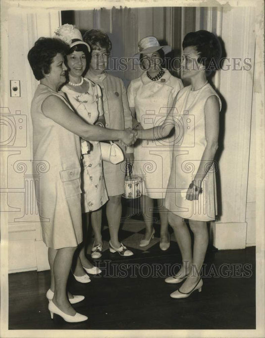 1970 Press Photo Mrs. Moon Landrieu hosts luncheon for legislators wives - Historic Images