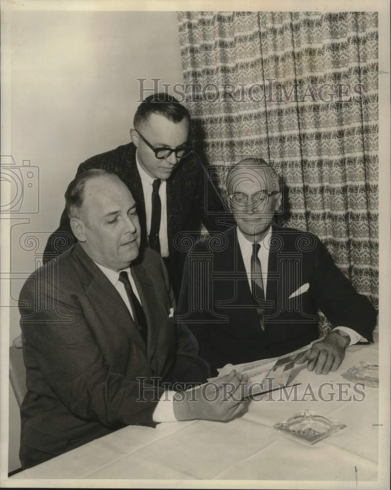 1962 Press Photo Planning the Mississippi Valley World Trade Conference - Historic Images