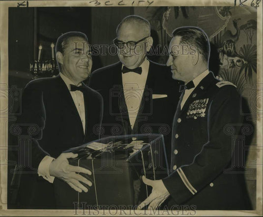 1967 Press Photo Colonel Edward Ketcham Jr. honored during testimonial dinner