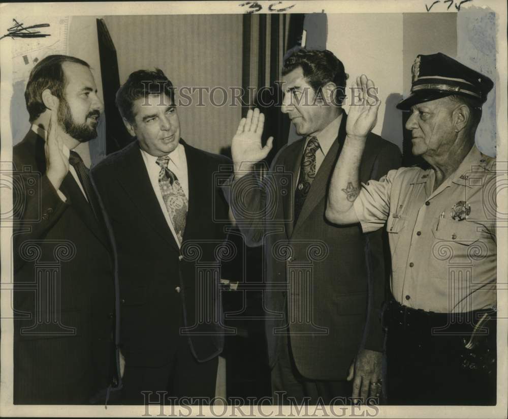 1972 Press Photo Richard Kernion during ceremonies at Police headquarters - Historic Images