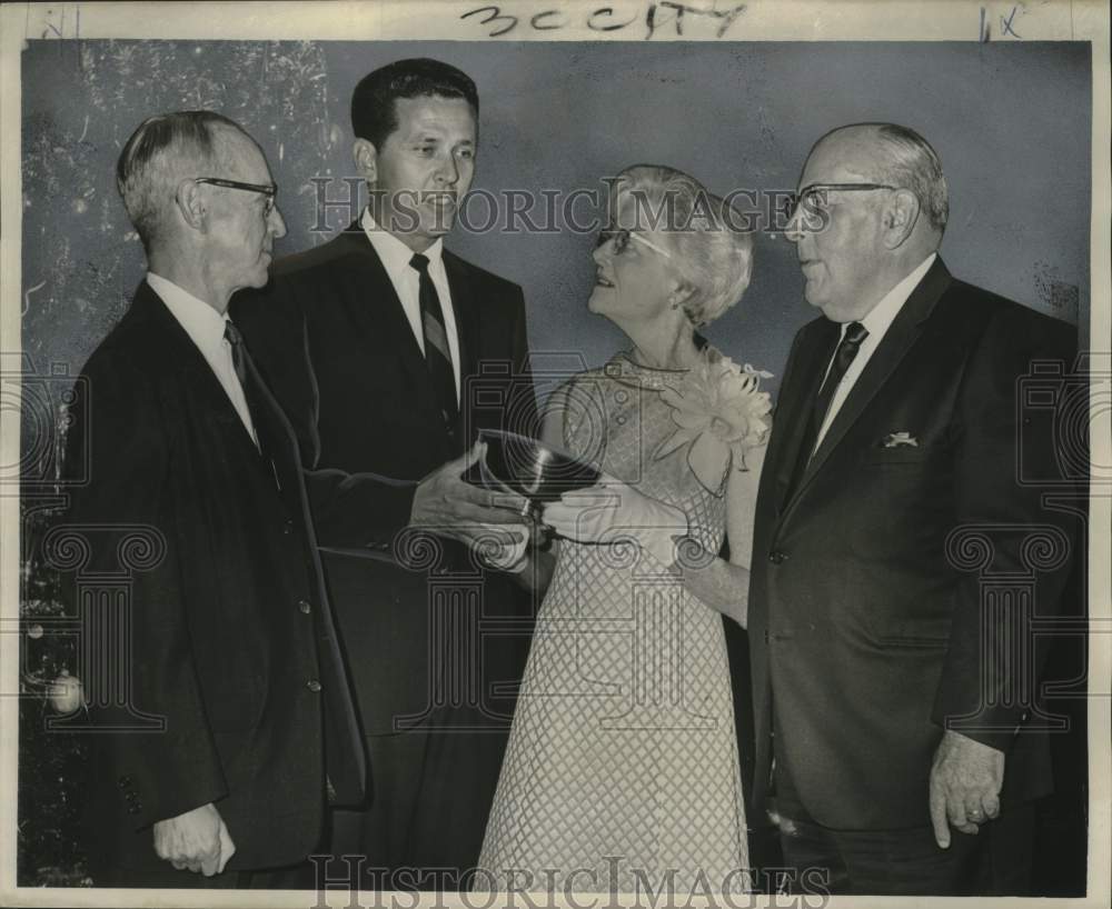 1967 Press Photo New Orleans-Mrs. Rosa F. Keller, Community Service Award