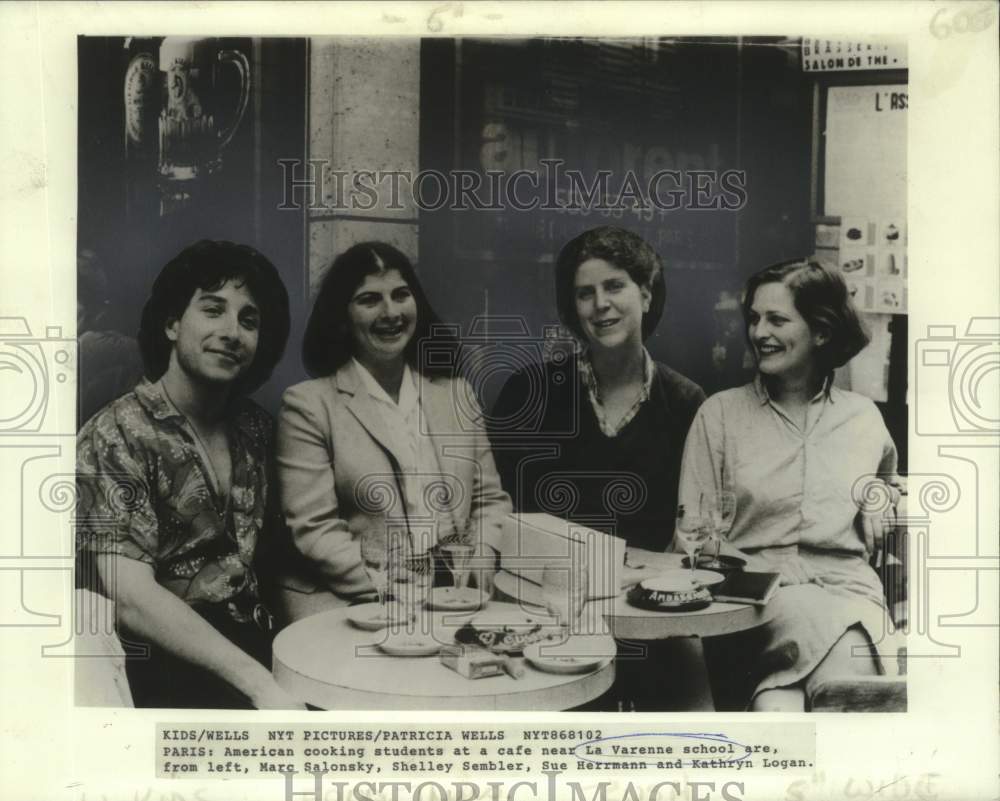 1981 Press Photo American cooking students at cafe in French La Varenne school- Historic Images