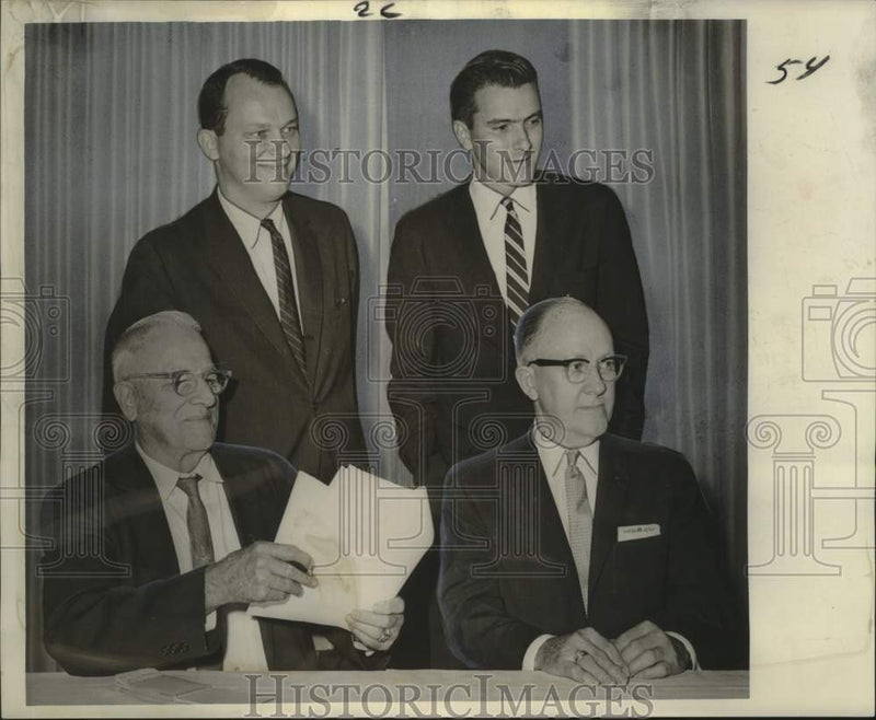 Load image into Gallery viewer, 1963 Press Photo Newly Installed officers of the Federation Key Men - noo41745
