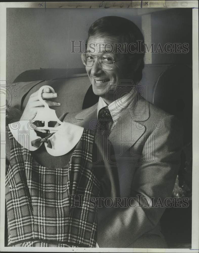 1973 Press Photo Actor Bernie Koppel in Needles and Pins TV Series- Historic Images