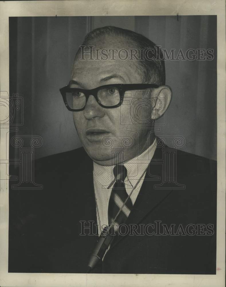 1968 Press Photo Columnist James Kilpatrick- Historic Images