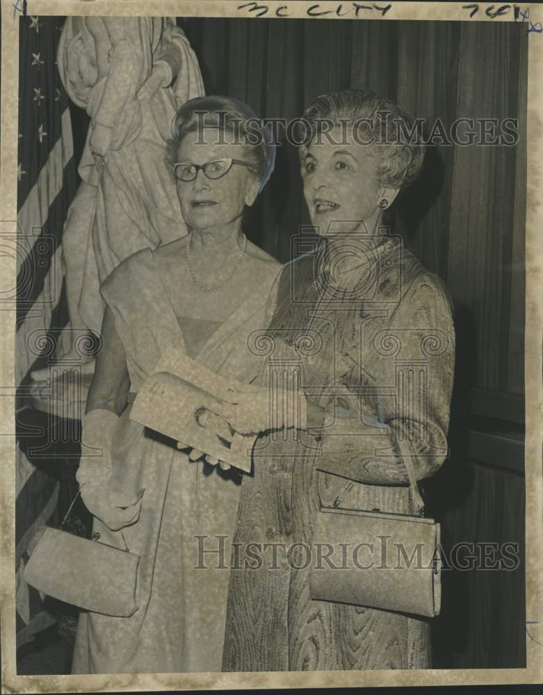 1924 Press Photo Mrs. Monte M. Lemann, New Orleans Philharmonic-Symphony concert- Historic Images