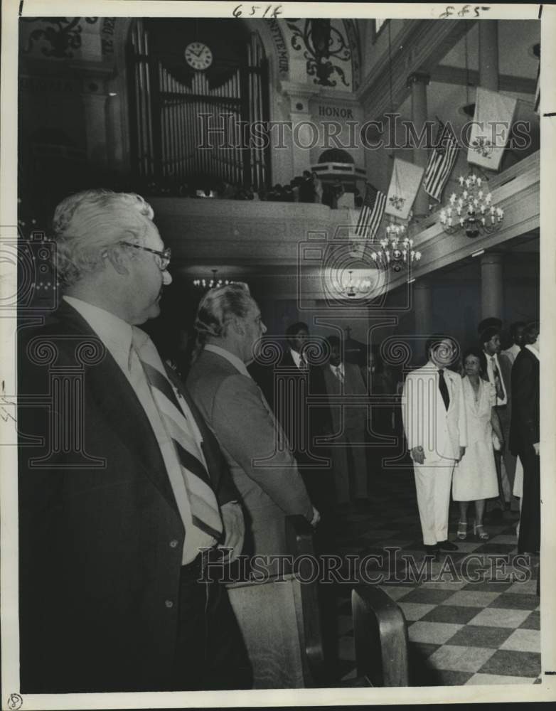 1978 Press Photo Ernest N. Morial and his wife, Sybil at St. Louis Cathedral- Historic Images