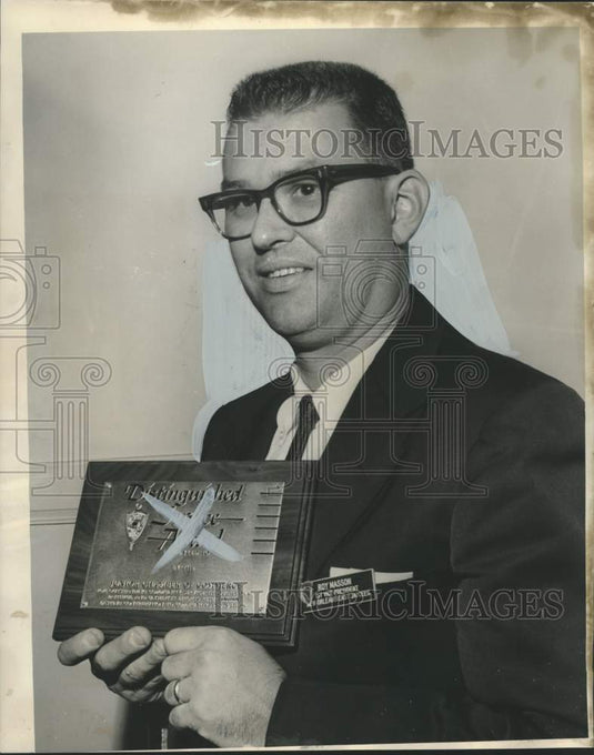1965 Press Photo Roy Masson honored with the "Young Men of the Year" award- Historic Images