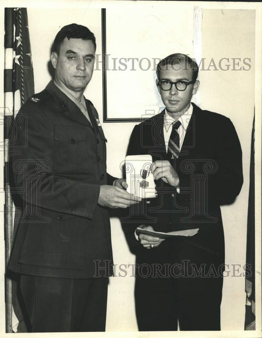 1968 Press Photo New Orleans-Stephen A. M'Clelland receives Navy Commendation - Historic Images