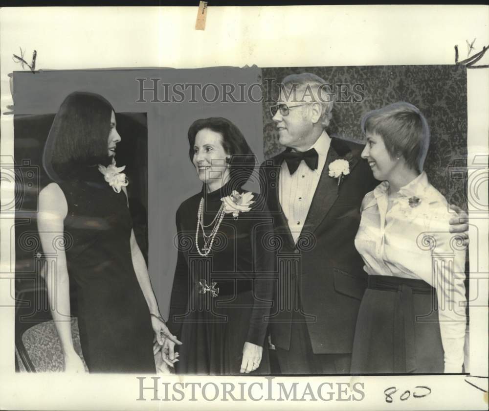 1976 Press Photo Officials of New Orleans Sudden Infant Death fund-raising ball.- Historic Images