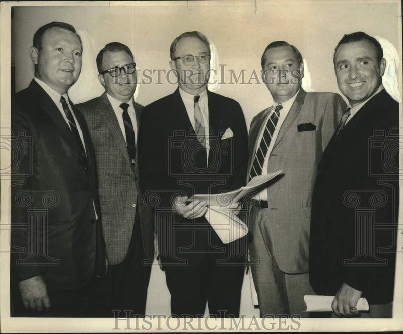 Load image into Gallery viewer, 1969 Press Photo Louisiana Industrial Development Executives Association
