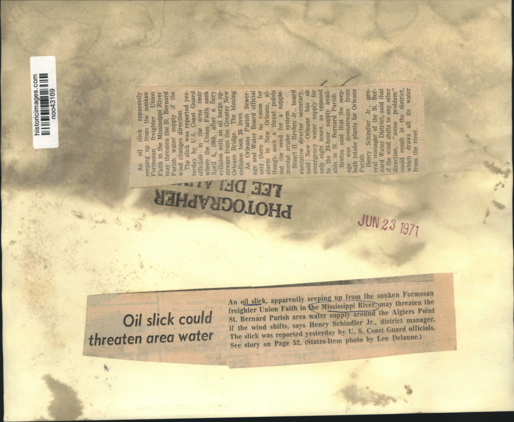 1971 Press Photo Aerial view of the oil spill in the Mississippi River