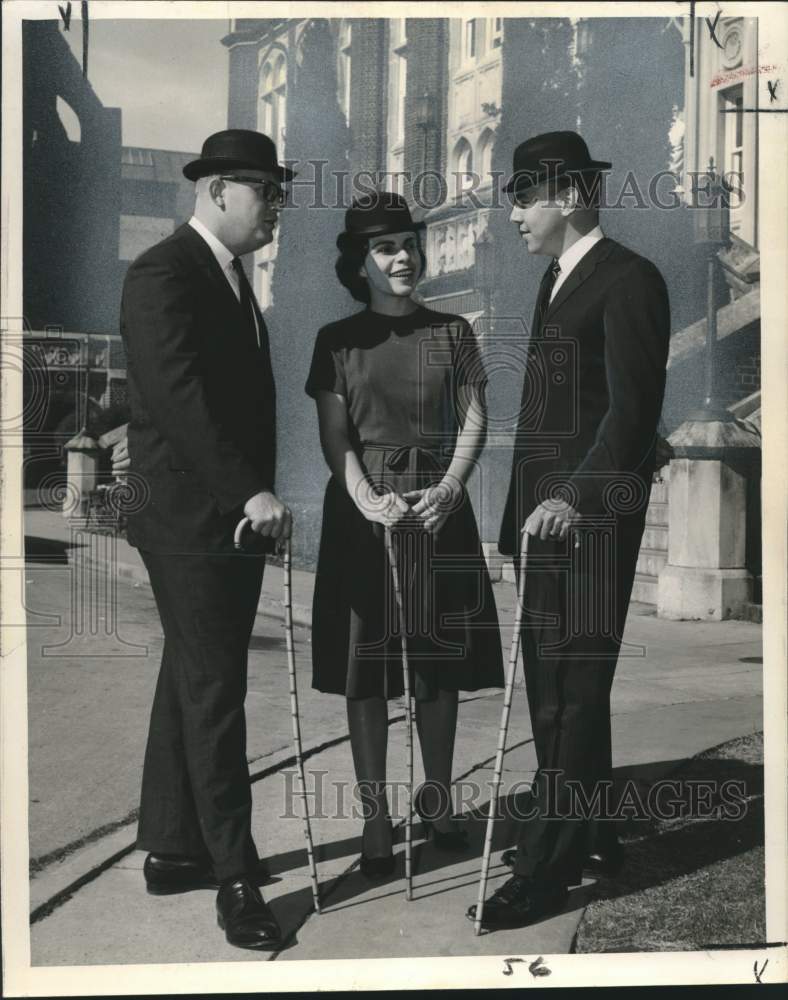 1963 Press Photo Law School seniors at Loyola University observe Derby Week- Historic Images