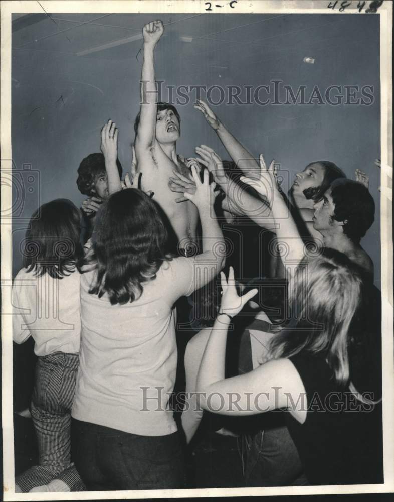 1970 Press Photo &quot;The Serpent&quot; play shown in at Loyola University - noo43302- Historic Images