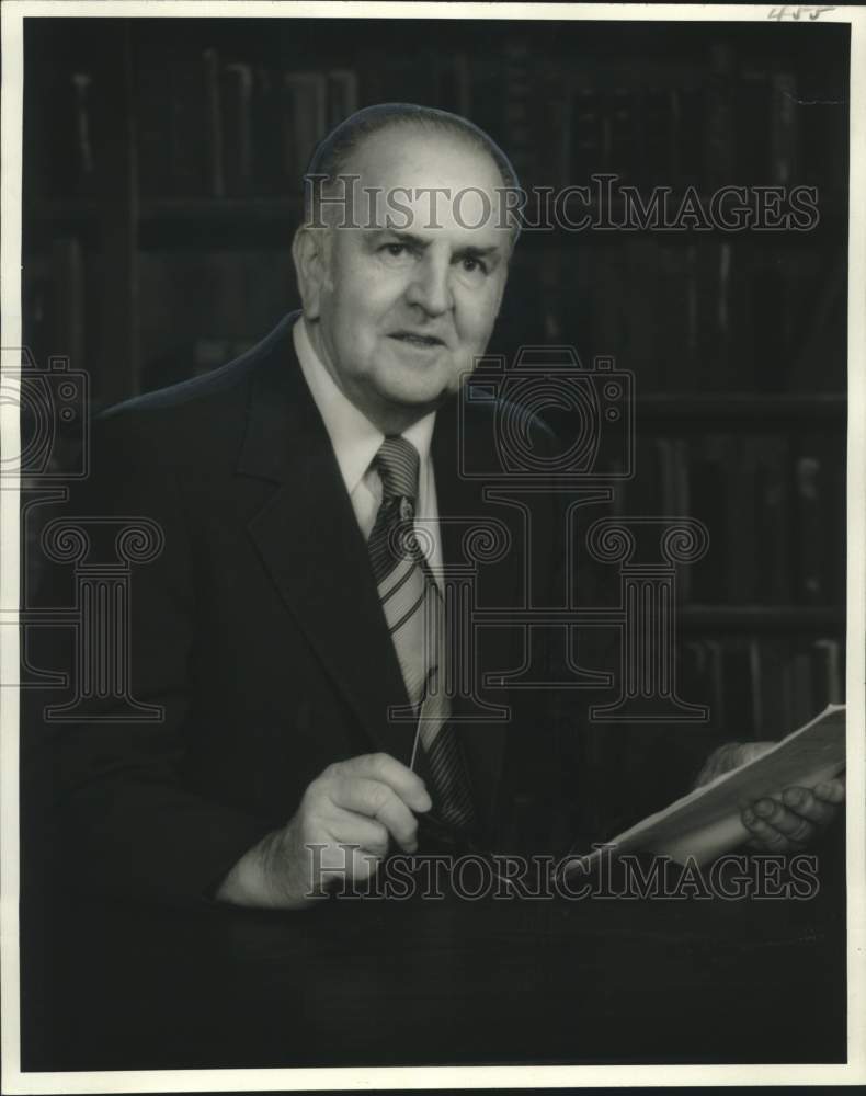 1977 Press Photo Jules Maitre, Vice President of Commercial Bank &amp; Trust Company- Historic Images