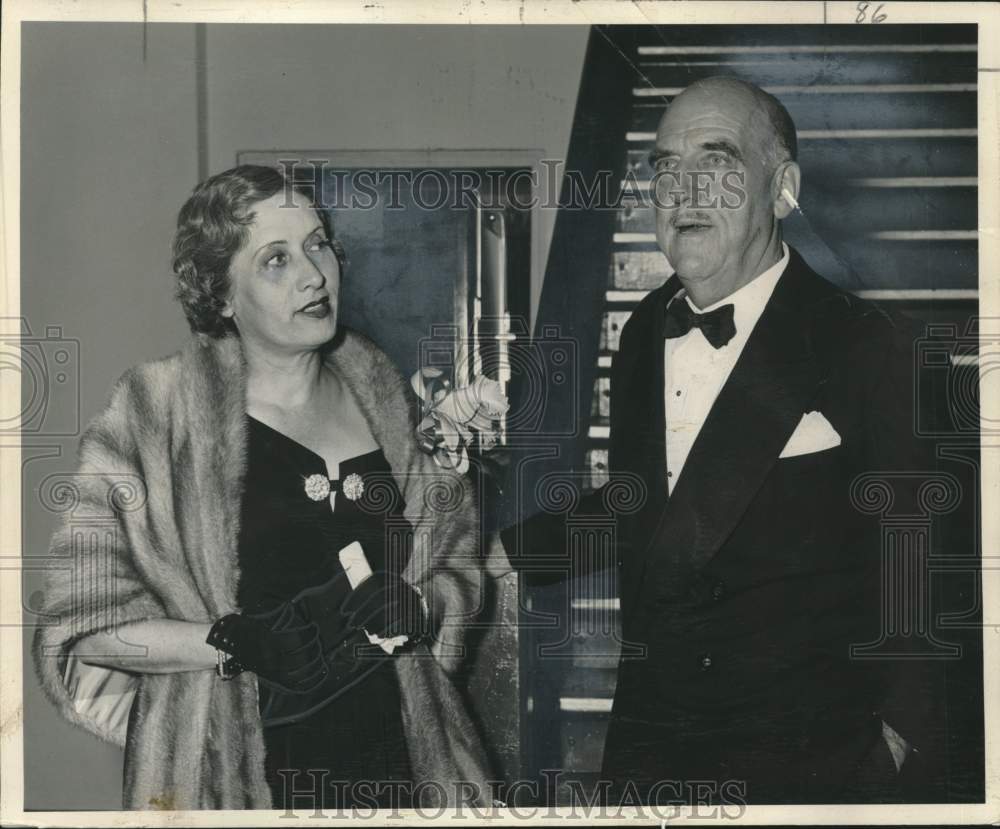 1952 Press Photo Mr. and Mrs. Edward Ludwig - noo43900