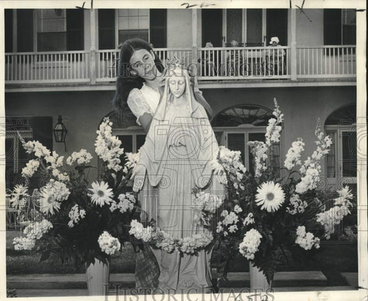 1974 Press Photo Skye Henry, Crowing of the Virgin at Maison Hospitaliere - Historic Images